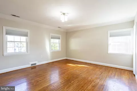 Bedroom - 3306 Labyrinth Rd, Baltimore, MD 21215 photo 5 of 7