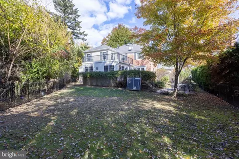 Exterior - 3306 Labyrinth Rd, Baltimore, MD 21215 photo 3 of 7
