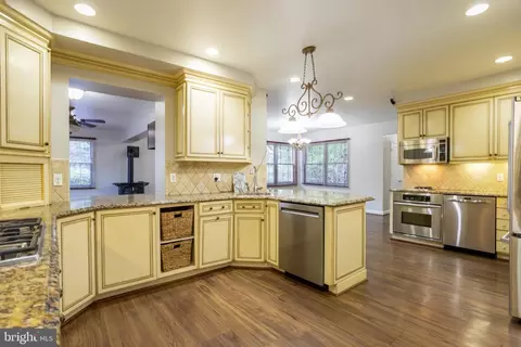 Kitchen - 3306 Labyrinth Rd, Baltimore, MD 21215 photo 2 of 7