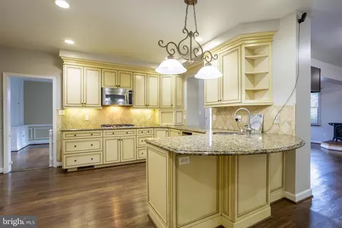 Kitchen - 3306 Labyrinth Rd, Baltimore, MD 21215 photo 3 of 7