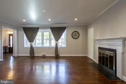Living - 3306 Labyrinth Rd, Baltimore, MD 21215 photo 1 of 13