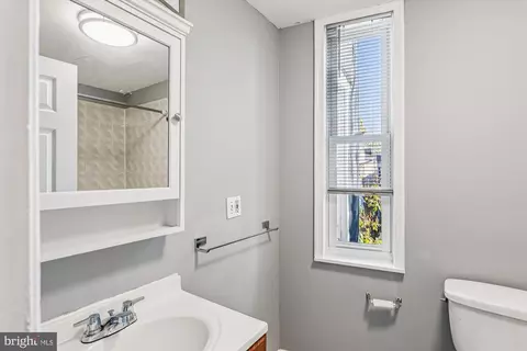 Bath - 1517 E Lanvale St, Baltimore, MD 21213 photo 1 of 2