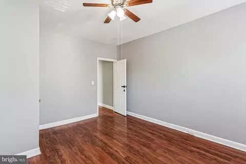 Bedroom - 1517 E Lanvale St, Baltimore, MD 21213 photo 2 of 4