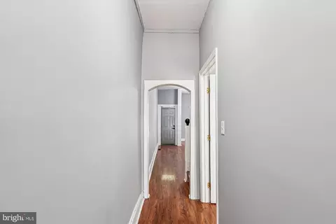 Entry Way - 1517 E Lanvale St, Baltimore, MD 21213 photo 8 of 8