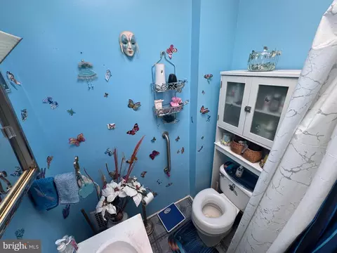 Bath - 3028 Chesterfield Ave, Baltimore, MD 21213 photo 1 of 2