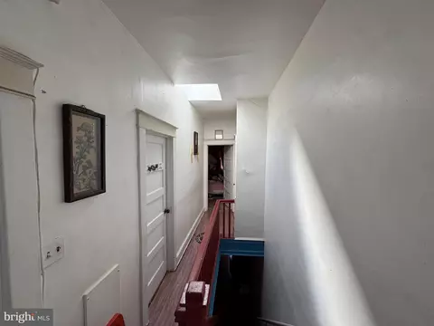 Entry Way - 3028 Chesterfield Ave, Baltimore, MD 21213 photo 4 of 5