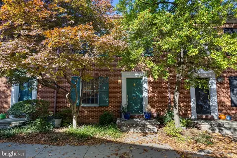 215 W Hill St, Baltimore, MD 21230