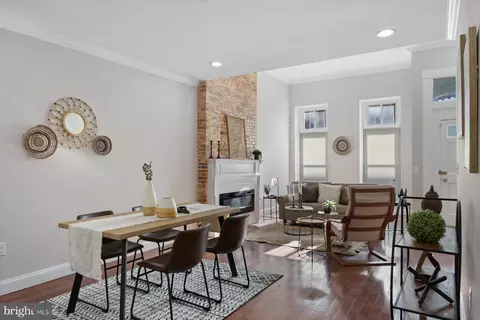 1917 Mcculloh St, Baltimore, MD 21217