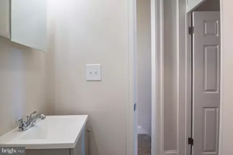 Entry Way - 602 N Decker Ave, Baltimore, MD 21205 photo 4 of 5