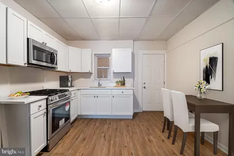 Entry Way - 602 N Decker Ave, Baltimore, MD 21205 photo 2 of 5