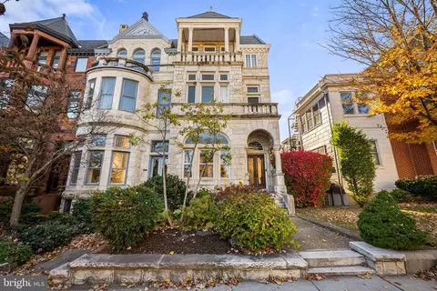 Exterior - 2446 Eutaw Pl, Baltimore, MD 21217 photo 15 of 16
