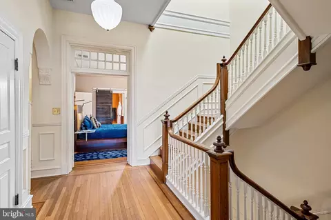 Entry Way - 2446 Eutaw Pl, Baltimore, MD 21217 photo 10 of 12