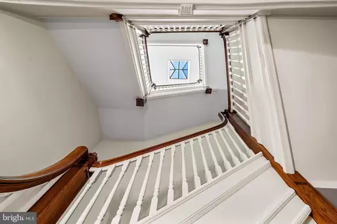 Entry Way - 2446 Eutaw Pl, Baltimore, MD 21217 photo 8 of 12