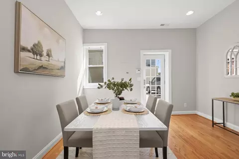 Dining - 1605 Light St, Baltimore, MD 21230 photo 2 of 3