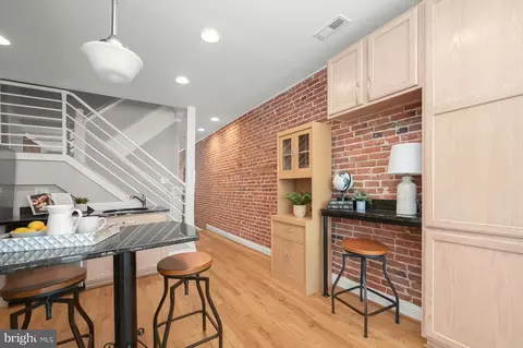 Entry Way - 1605 Light St, Baltimore, MD 21230 photo 3 of 8