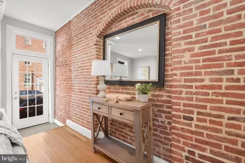 Entry Way - 1605 Light St, Baltimore, MD 21230 photo 2 of 8