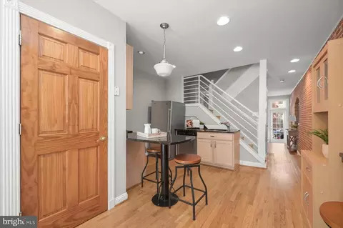 Entry Way - 1605 Light St, Baltimore, MD 21230 photo 5 of 8