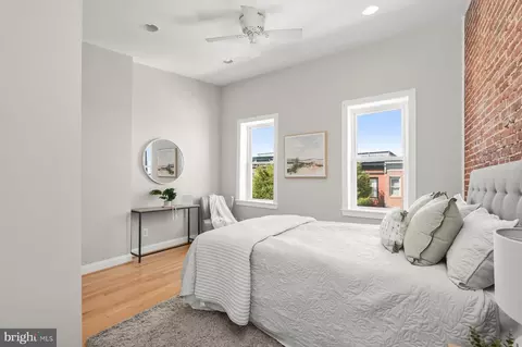 Bedroom - 1605 Light St, Baltimore, MD 21230 photo 1 of 6