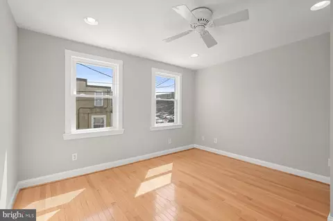 Bedroom - 1605 Light St, Baltimore, MD 21230 photo 5 of 6