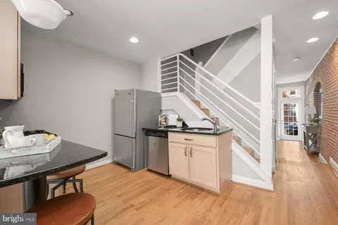 Entry Way - 1605 Light St, Baltimore, MD 21230 photo 4 of 8