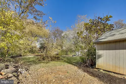 Exterior - 2523 Gehb Ave, Halethorpe, MD 21227 photo 10 of 11
