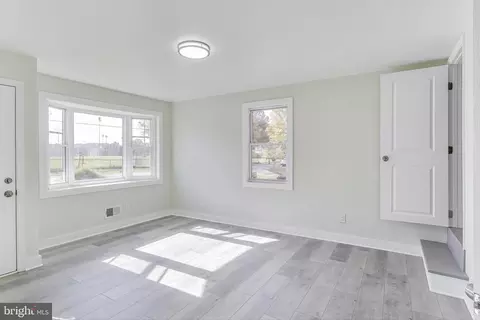 Living - 2523 Gehb Ave, Halethorpe, MD 21227 photo 2 of 3