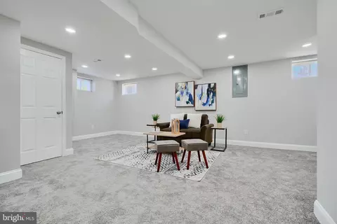 Living - 5805 Key Ave, Baltimore, MD 21215 photo 4 of 5