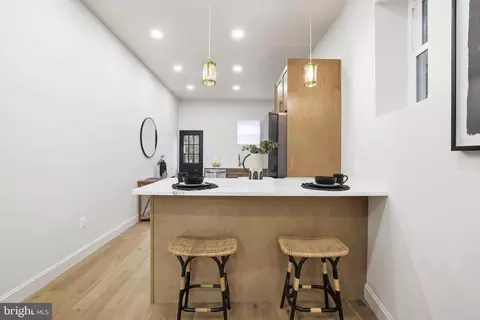 Entry Way - 713 E 20th St, Baltimore, MD 21218 photo 5 of 18