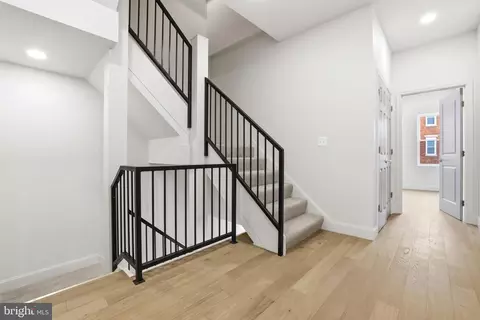 Entry Way - 713 E 20th St, Baltimore, MD 21218 photo 7 of 18