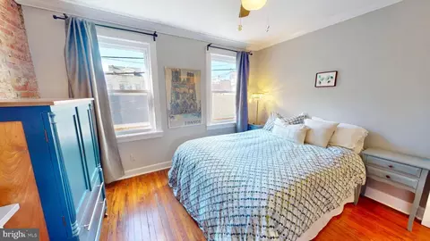 Bedroom - 511 S Chapel St, Baltimore, MD 21231 photo 2 of 4
