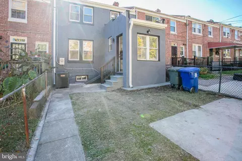 Exterior - 3012 Hanlon Ave, Baltimore, MD 21216 photo 3 of 5