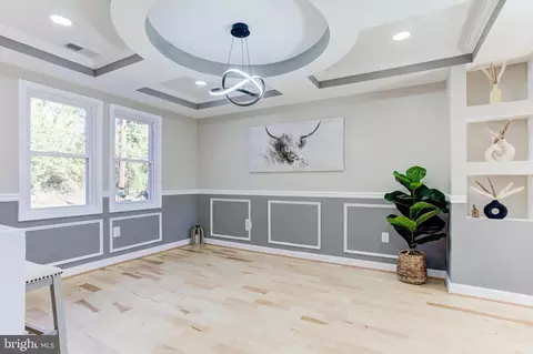 Entry Way - 3012 Hanlon Ave, Baltimore, MD 21216 photo 6 of 13
