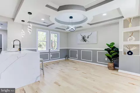Entry Way - 3012 Hanlon Ave, Baltimore, MD 21216 photo 5 of 13