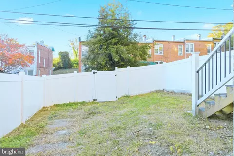 Exterior - 24 S Tremont Rd, Baltimore, MD 21229 photo 5 of 5