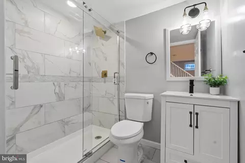 Bath - 3604 12 White Ave, Baltimore, MD 21206 photo 4 of 4