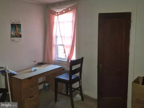 Bedroom - 3302 W Franklin St, Baltimore, MD 21229 photo 1 of 2