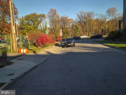 Exterior - 3302 W Franklin St, Baltimore, MD 21229 photo 2 of 2