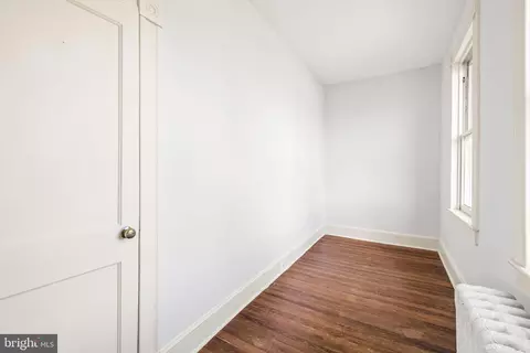 Bedroom - 4111 Hamilton Ave, Baltimore, MD 21206 photo 5 of 8