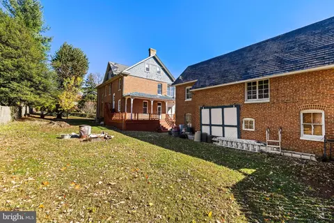 Exterior - 4111 Hamilton Ave, Baltimore, MD 21206 photo 13 of 23