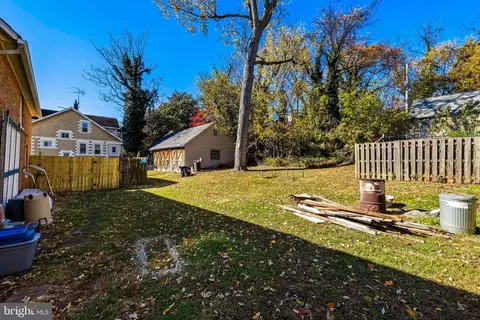 Exterior - 4111 Hamilton Ave, Baltimore, MD 21206 photo 15 of 23