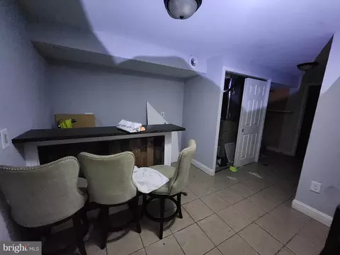Entry Way - 39 S Highland Ave, Baltimore, MD 21224 photo 9 of 10