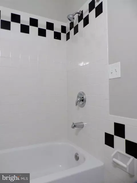 3 E Kaufman Ct, Baltimore, MD 21230 photo 9