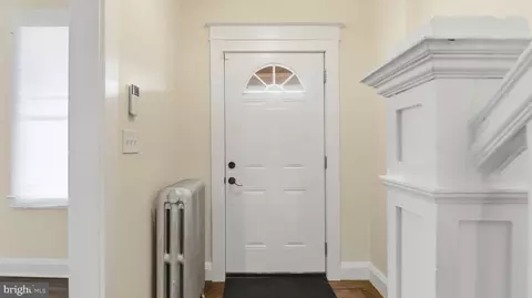 Entry Way - 3324 Cliftmont Ave, Baltimore, MD 21213 photo 2 of 14