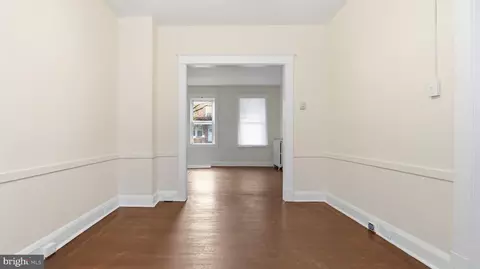 Entry Way - 3324 Cliftmont Ave, Baltimore, MD 21213 photo 3 of 14