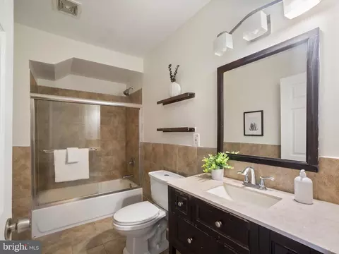 Bath - 1705 E Chase St, Baltimore, MD 21213 photo 1 of 4