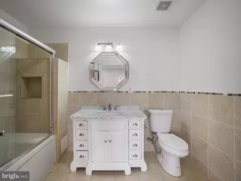 Bath - 1705 E Chase St, Baltimore, MD 21213 photo 2 of 4