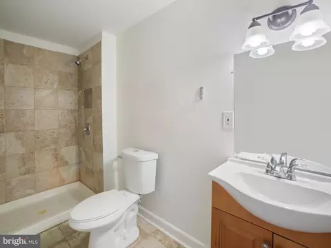 Bath - 1705 E Chase St, Baltimore, MD 21213 photo 3 of 4
