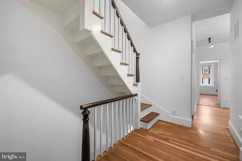 Entry Way - 1117 William St, Baltimore, MD 21230 photo 4 of 8