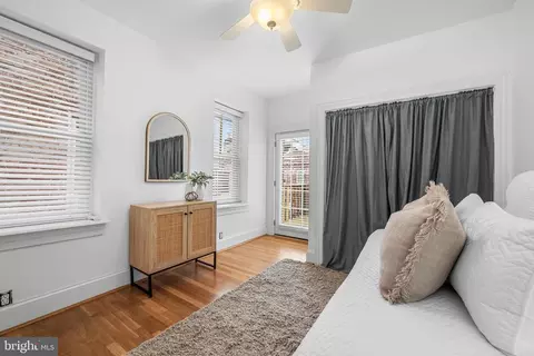 Bedroom - 1117 William St, Baltimore, MD 21230 photo 4 of 7