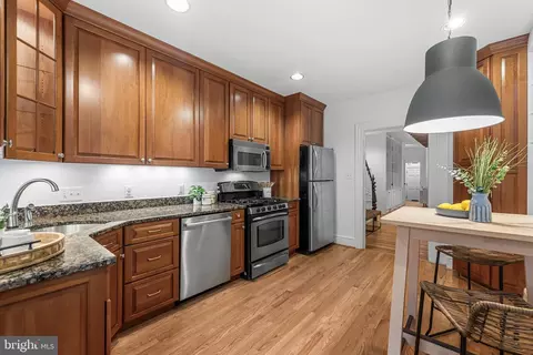 Kitchen - 1117 William St, Baltimore, MD 21230 photo 2 of 4